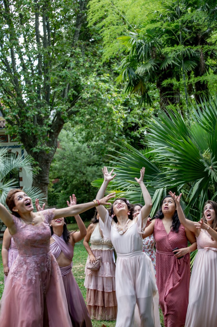 mariage à Toulouse lancer de bouquet Lancer de bouquet mariage Toulouse