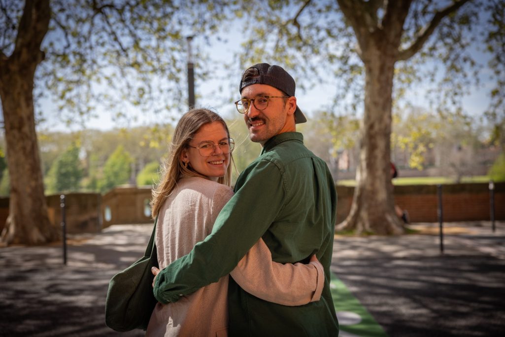 Séance couple dans les rues de Toulouse